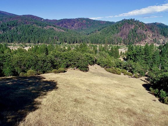 3rd image of 501 Deep Hollow Rd