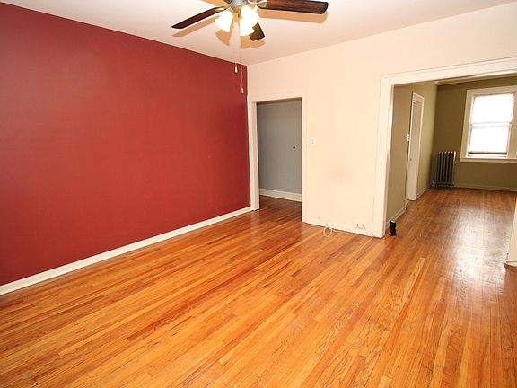 3rd image of 3503 W Sunnyside Ave #2
