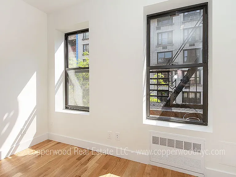 121 E 82nd St #16 — Photo 3