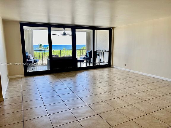 3rd image of 1905 N Ocean Blvd APT 4D