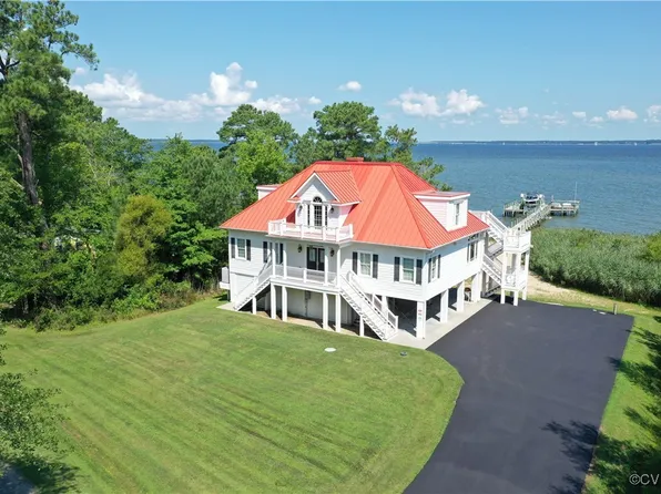 1388 N End Rd, Deltaville, VA 23043