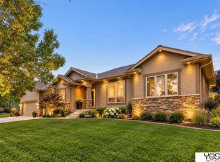 9011 Bellvue Dr, Plattsmouth, NE 68048