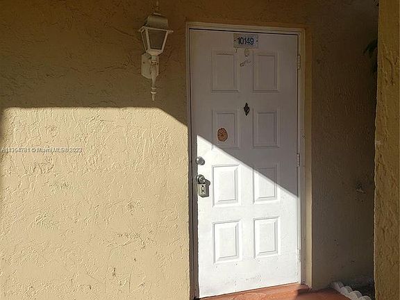 4th image of 10149 Twin Lakes Dr