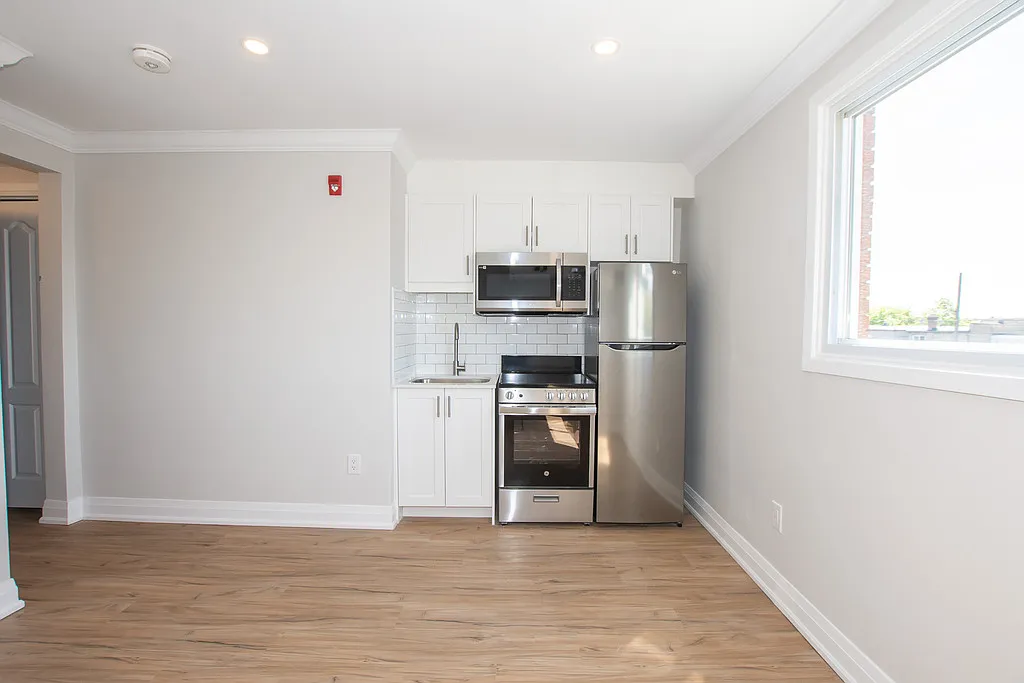 81 Empire Street - 3 — Photo 1