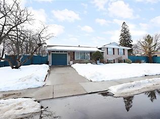 1 Miami Dr, Hamilton, ON L9C 2K2