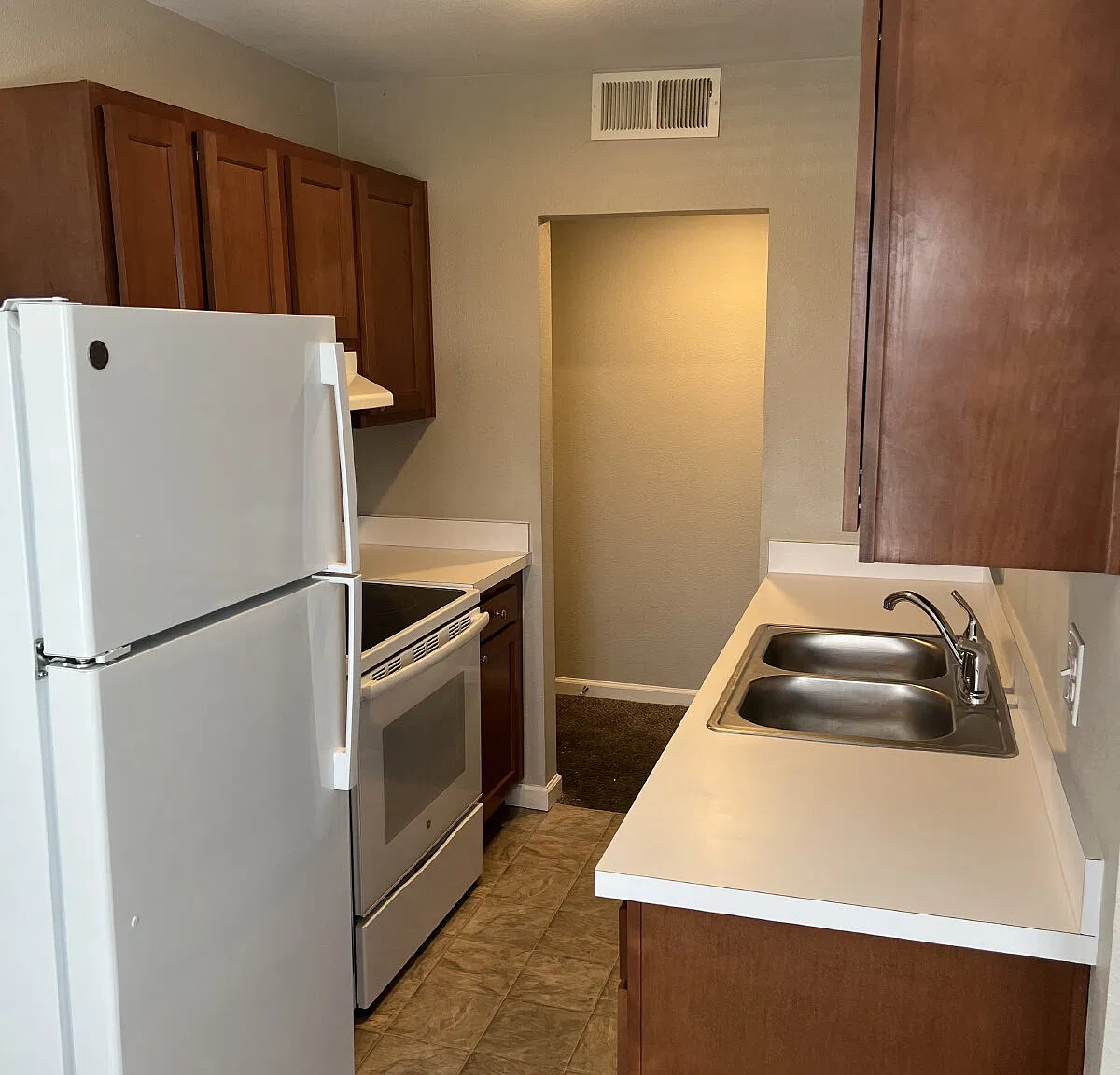 1 bed, 1.0 bath, 750 sqft, $1,040 — Photo 4