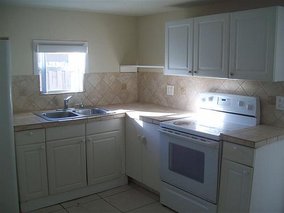 2nd image of 2700 Oklahoma St