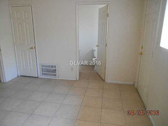 5th image of 507 N 15th St APT 2