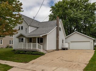 105 4th St NW, Kasson, MN 55944
