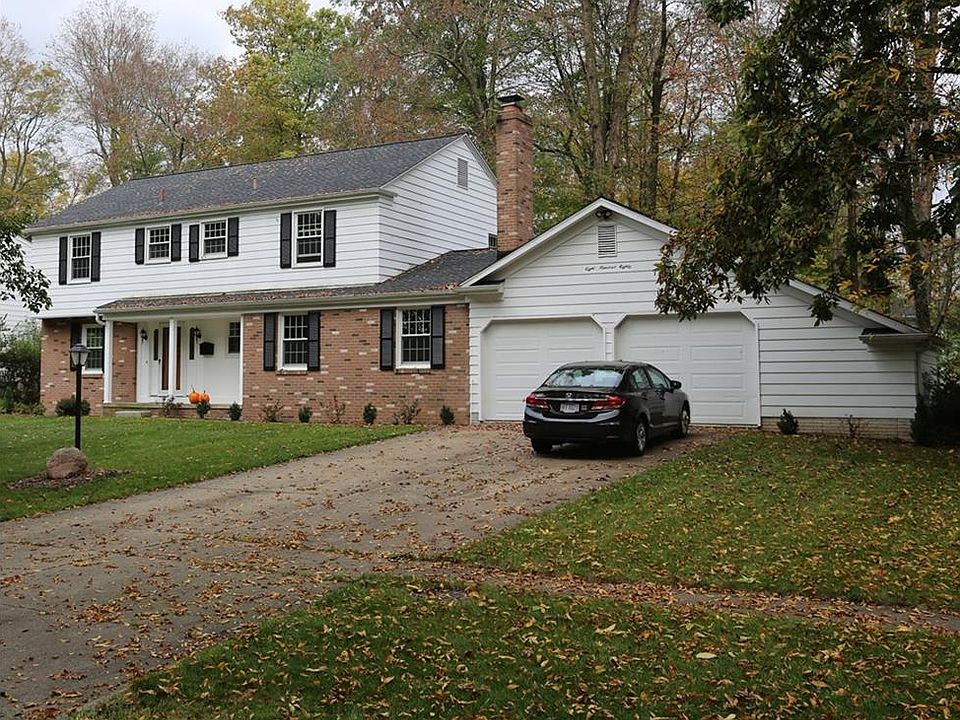 1st image of 880 Deepwood Dr