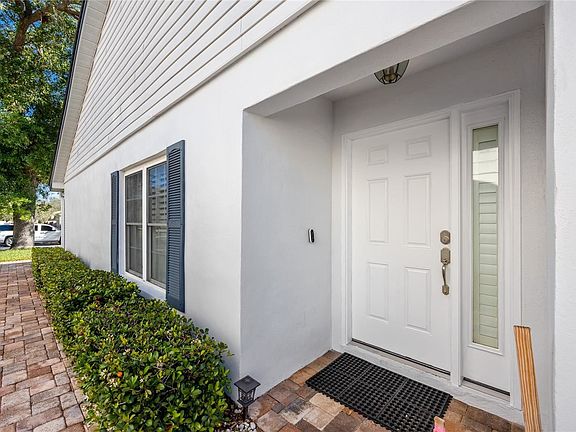 4th image of 2844 Whitehall Dr