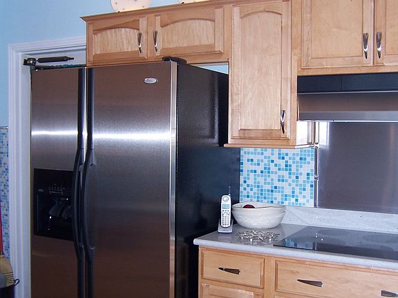4th image of 503 Falmouth St