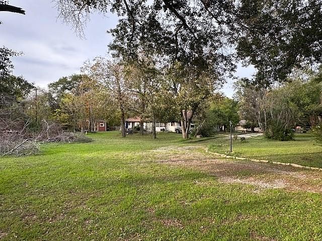 1st image of 229 University Dr