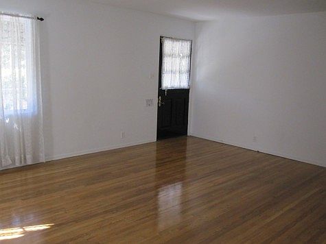 4th image of 634 N Pass Ave