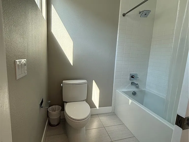 5907 S Westlawn Ave — Photo 24