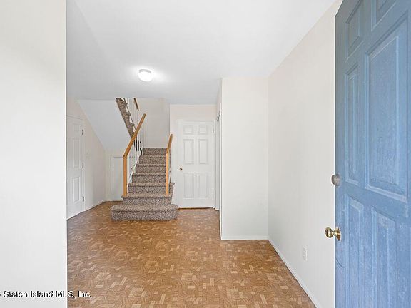 5th image of 95 Indale Ave