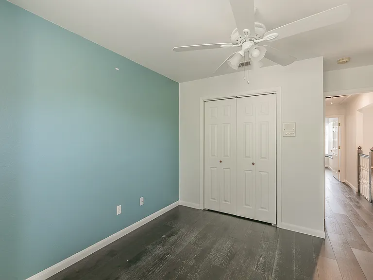 2 Edgemere Ct — Photo 16