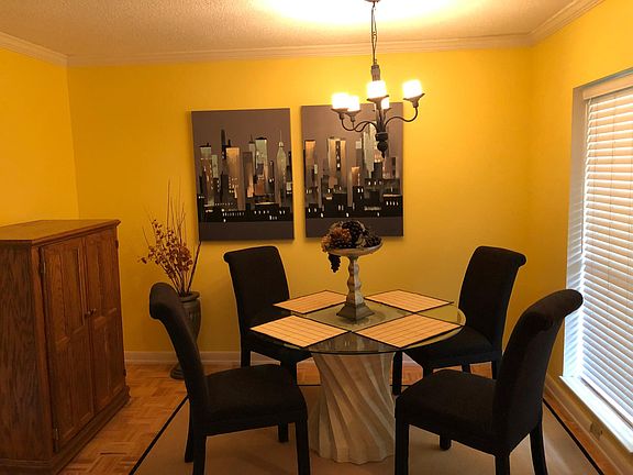 4th image of 129 Canberra Dr