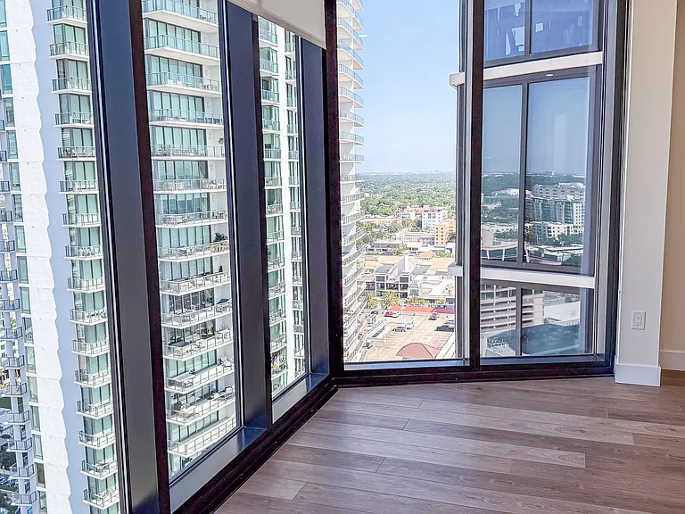 1 Beach Dr SE #2512 — Photo 18