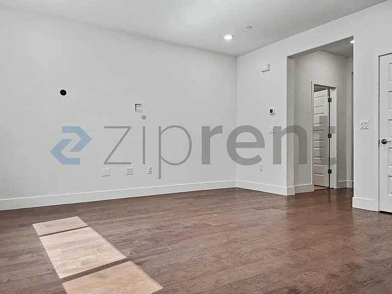10568 Trill Way — Photo 6