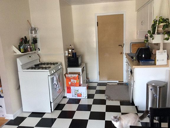 5th image of 15127 Lake Ave APT 301