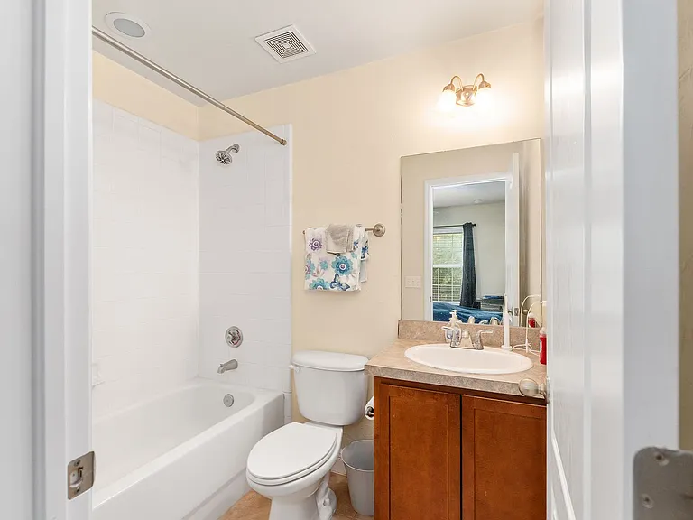 2980 SW 35th Pl #101 — Photo 12