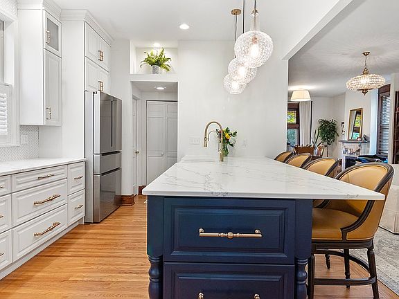2nd image of 3751 Hyde Park Ave