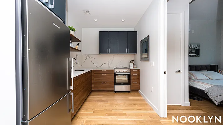 Rented by Nooklyn NYC LLC | media 9