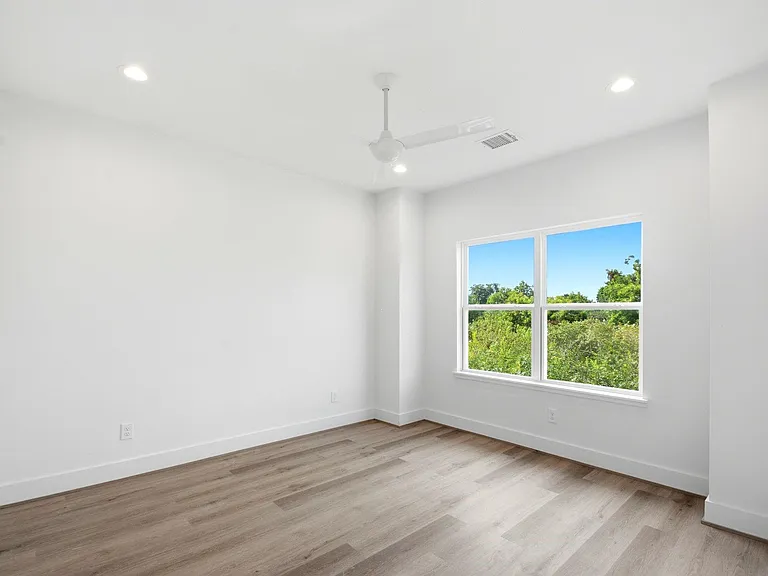 7709 Earl Rudder Way — Photo 41