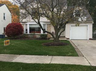 4438 Groveland Rd, University Heights, OH 44118