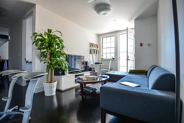 Rented by The Agency | media 11