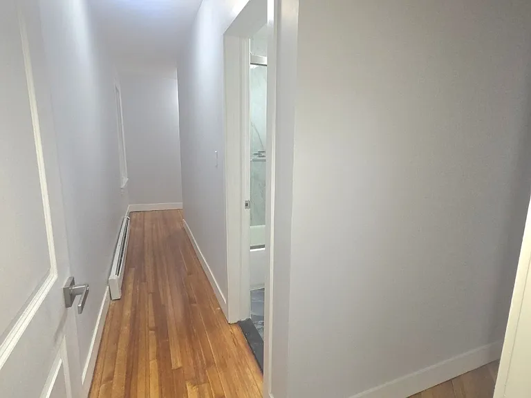 142 Lincoln Ave #2 — Photo 3