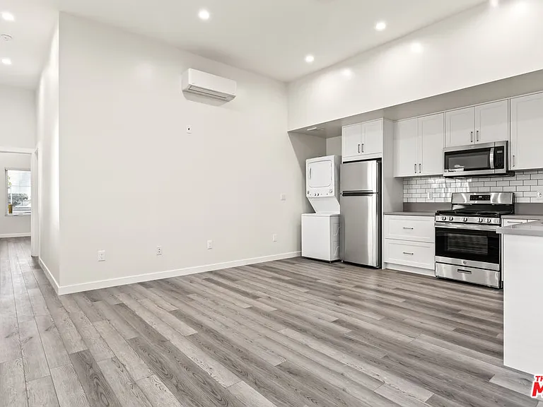 2336 Scarff St #2338 — Photo 5