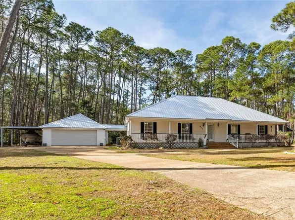 811 Ingraham Pl, Dauphin Island, AL 36528