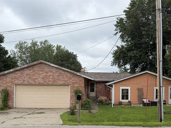 810 Juniper Ave, Kellogg, IA 50135