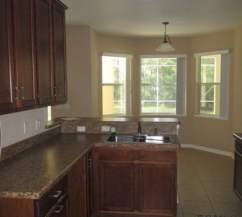 5th image of 89 Woodside Dr