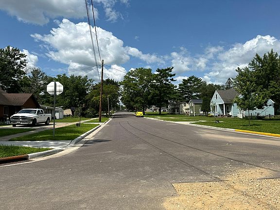5th image of 604 6th St