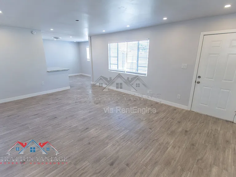 2912 W Butler Dr — Photo 12