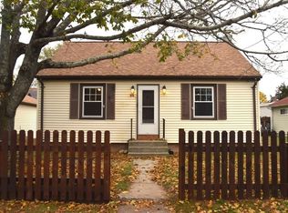 54 Bond St, Swansea, MA 02777