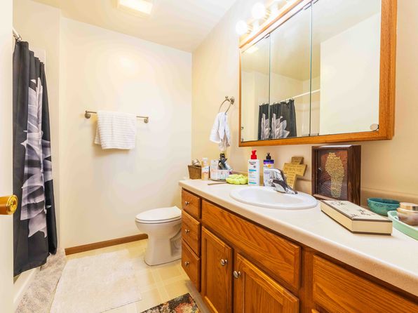 1912 E 2nd St APT D