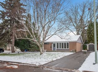 3 Merredin Pl, Toronto, ON M3B 1S7