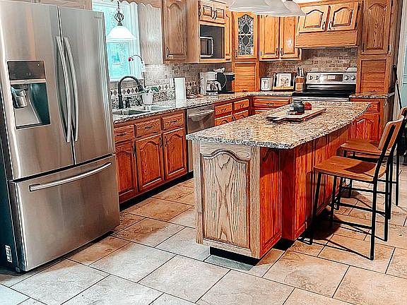 5th image of 494 Canyon Park Dr