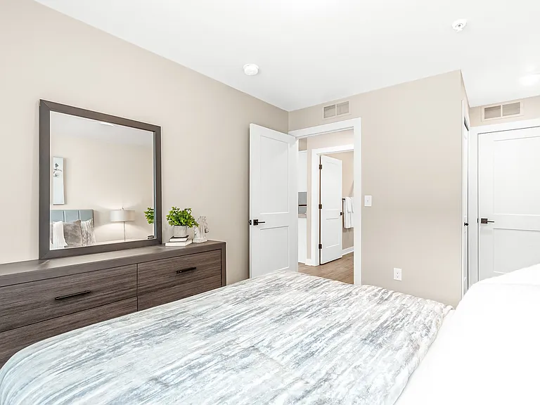 The Residence at Chesterfield Corners — Photo 14