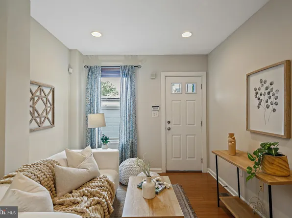 307 S Castle St, Baltimore, MD 21231