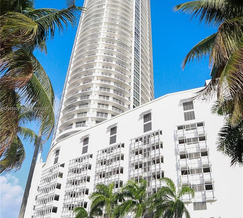 1st image of 1750 N Bayshore Dr APT 3611