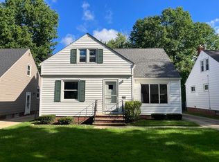 5665 Cherokee Dr, Lyndhurst, OH 44124