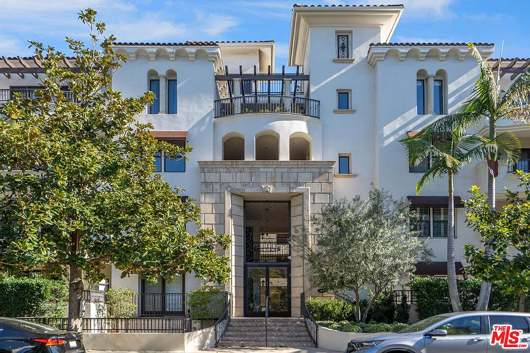 2 bed, 2.5 bath, 1516 sqft, $6,995 — Photo 3