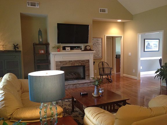 5th image of 4057 Omra Dr NE
