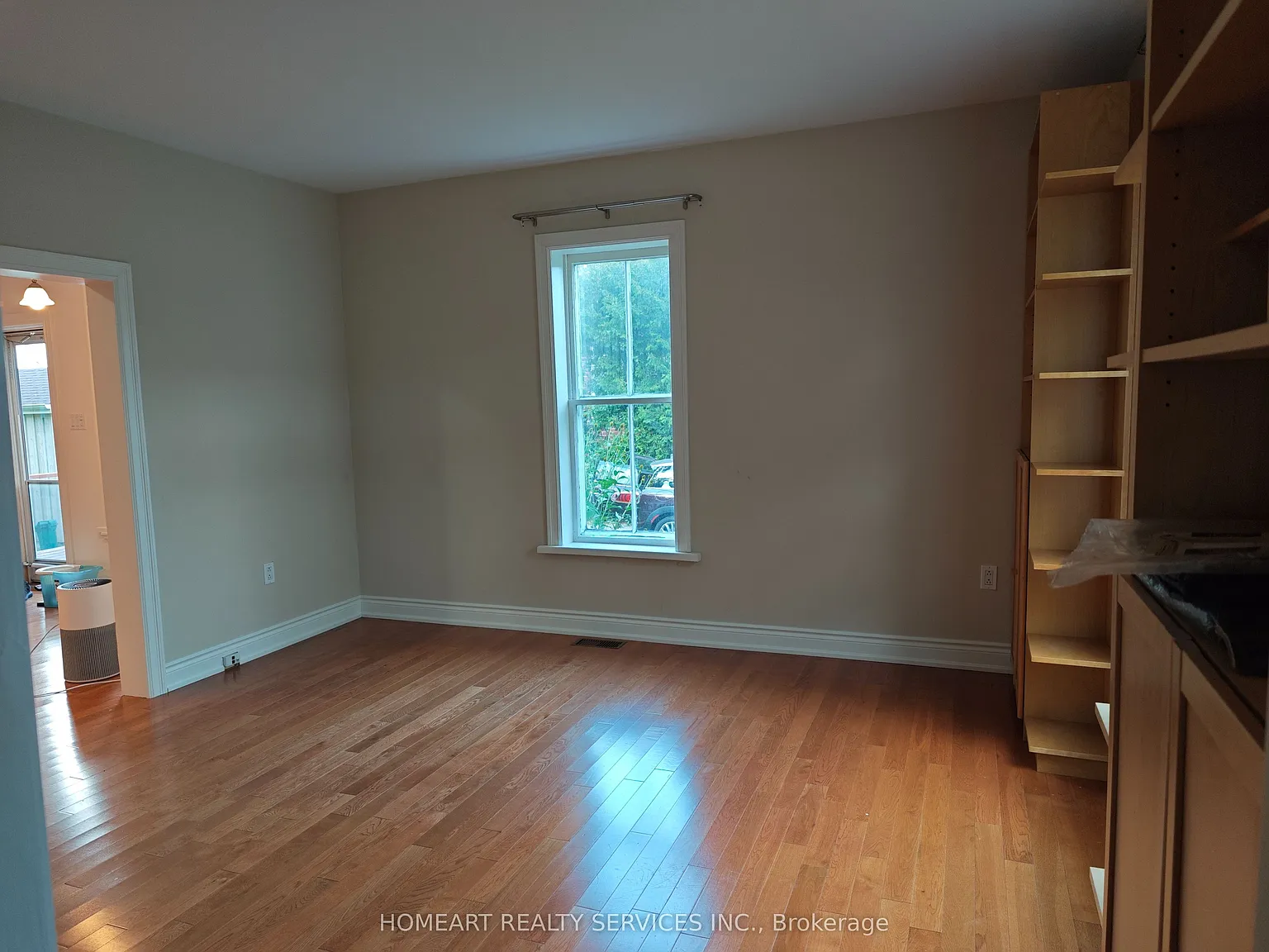 3 bed, $2,900 — Photo 2