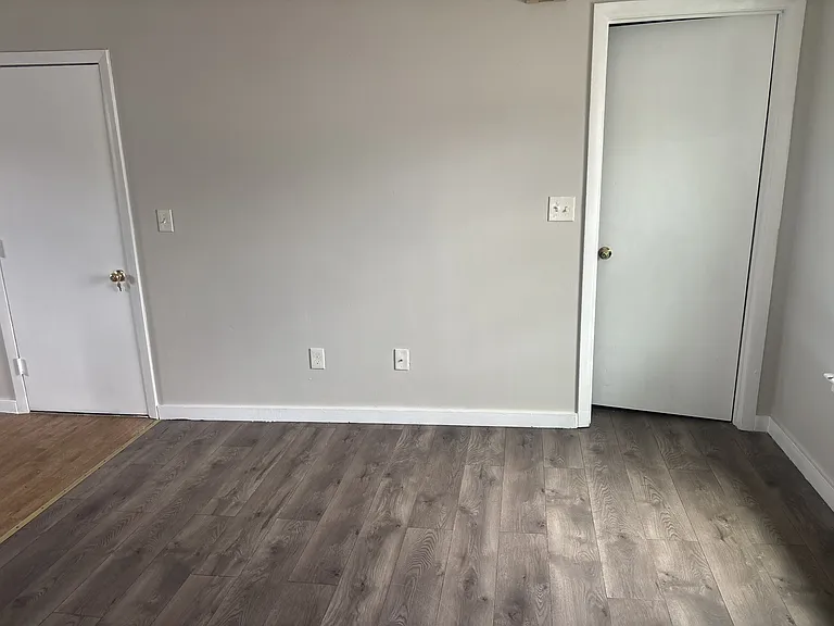 180 Main St — Photo 6